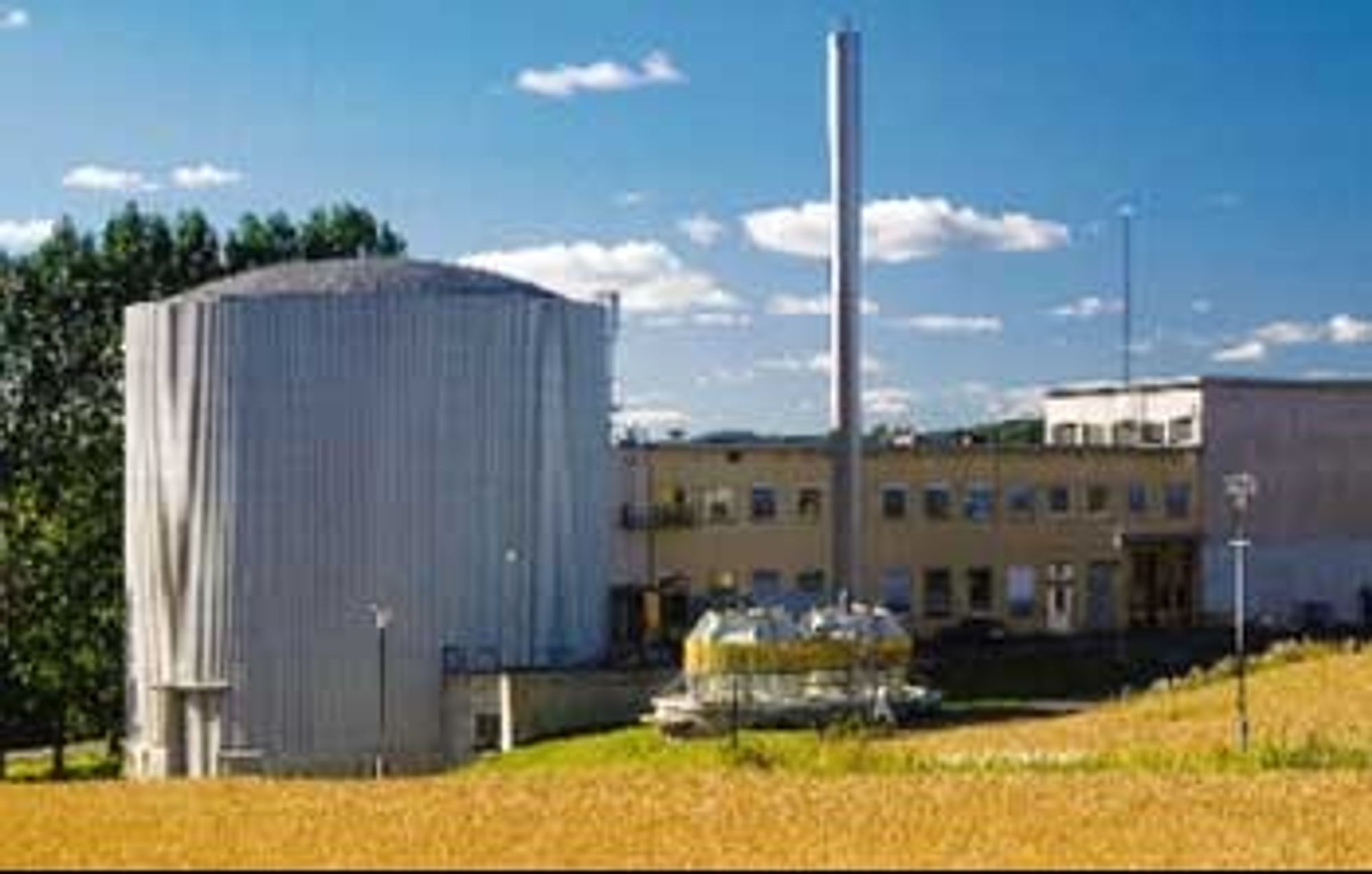 IFE på Kjeller, der atomreaktoren JEEP-II ble stanset klokka 3.00 natt til lørdag etter at det ble oppdaget stråling i stålhuset rundt reaktoren. Den bruker 5 tonn tungtvann som moderator og til kjøling.
