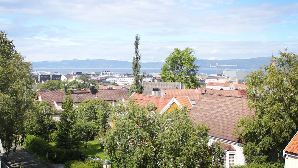 Utsikten fra den nye loftsstuen som det tok Byggesakskontoret i Trondheim 2,5 år å godkjenne. 