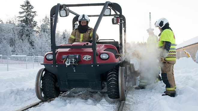 Denne brannbilen skal redde deg om det begynner å brenne i togtunnelen