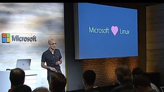 Microsoft blir medlem av Linux Foundation og ønsker Google velkommen til .NET Foundation