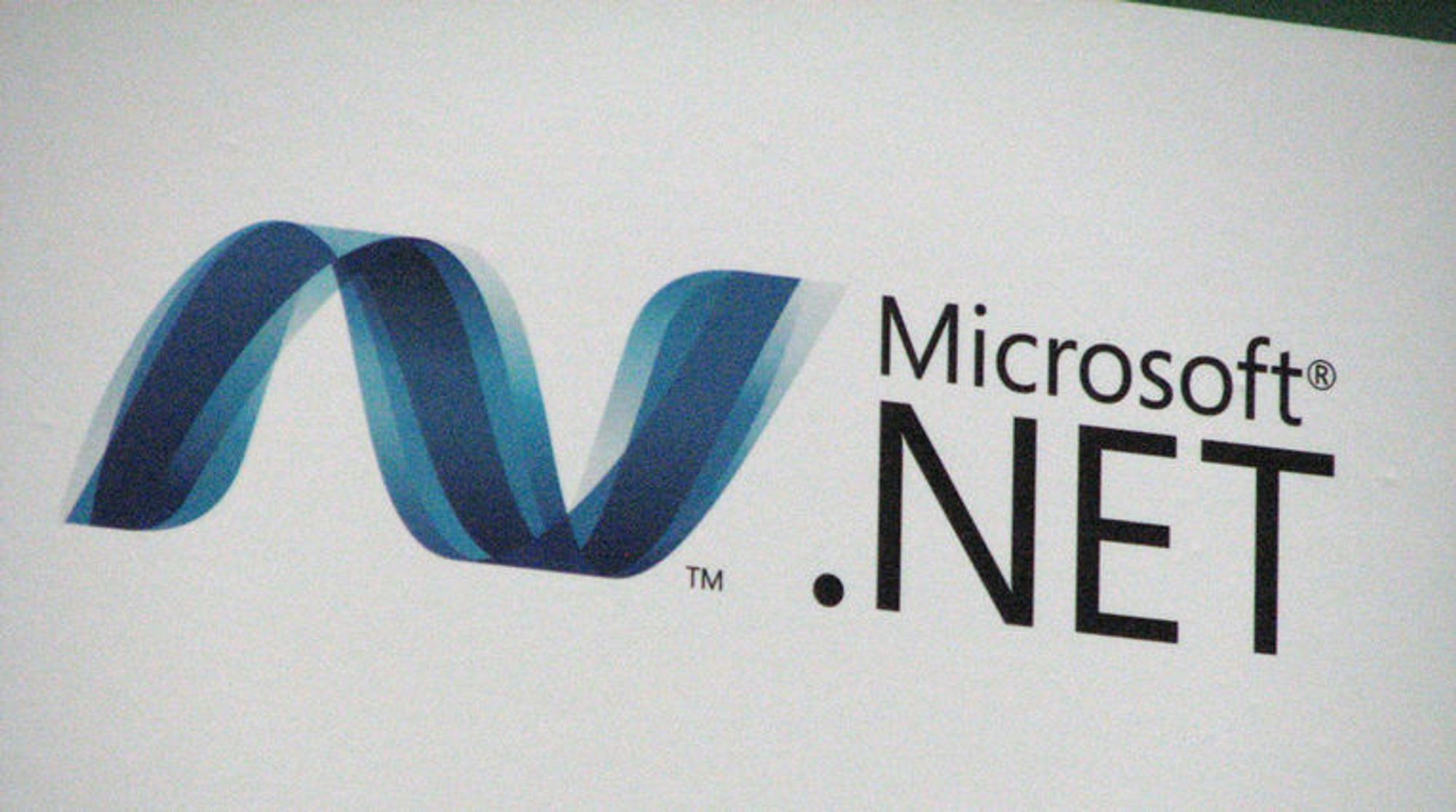 Microsoft skal i praksis slutte å videreutvikle .NET Framework. I stedet er det meste av funksjonaliteten i ferd med å bli lagt til .NET Core.