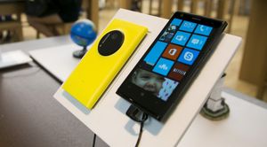 Nokia%20Lumia%201020%20utstilt%20i%20en%