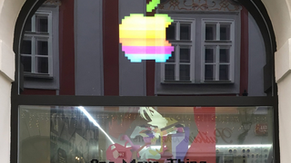 Åpnet verdens største Apple-hyllest