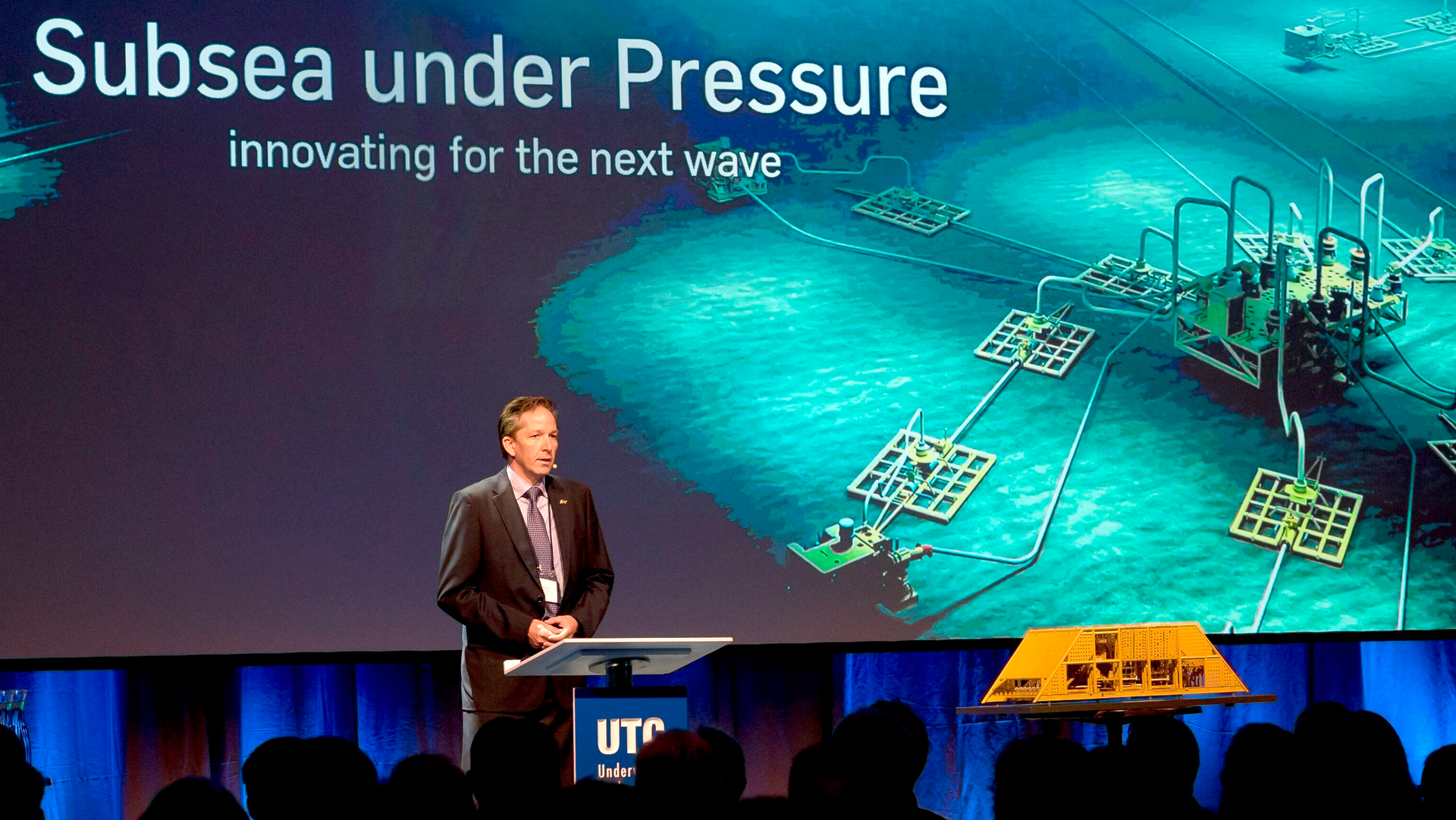 Må slankes: Subseaverden er under hardt press fra lave oljepriser, det var merkbart også på UTC-konferansen i 2015. Foto: UTC