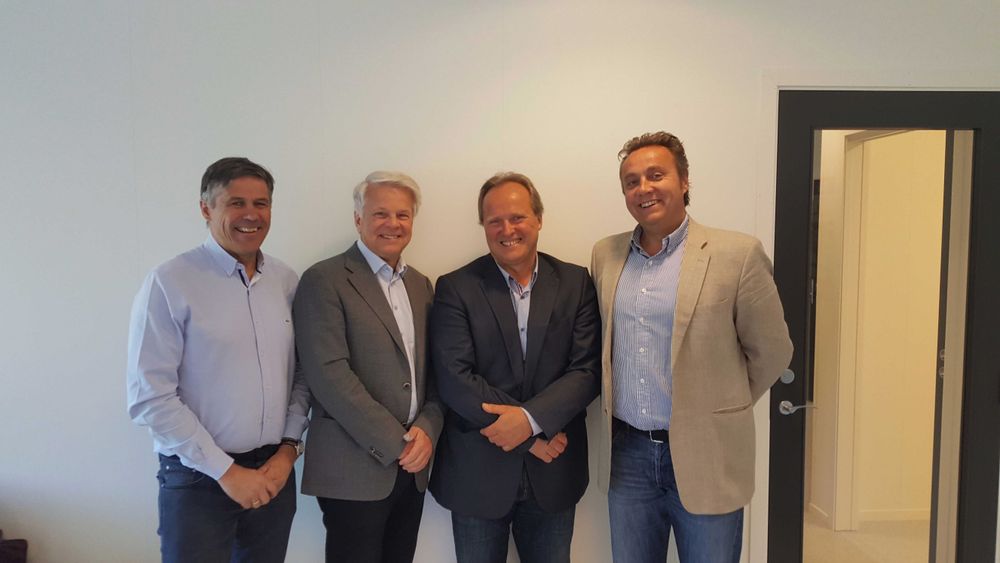 Fra venstre; Roy Holth (styremedlem), Tore Thorstensen (styreleder), Dagfinn Neteland (ny konsernsjef Vestlandsentreprenøren) og Jan Olav Jørgensen (styremedlem).