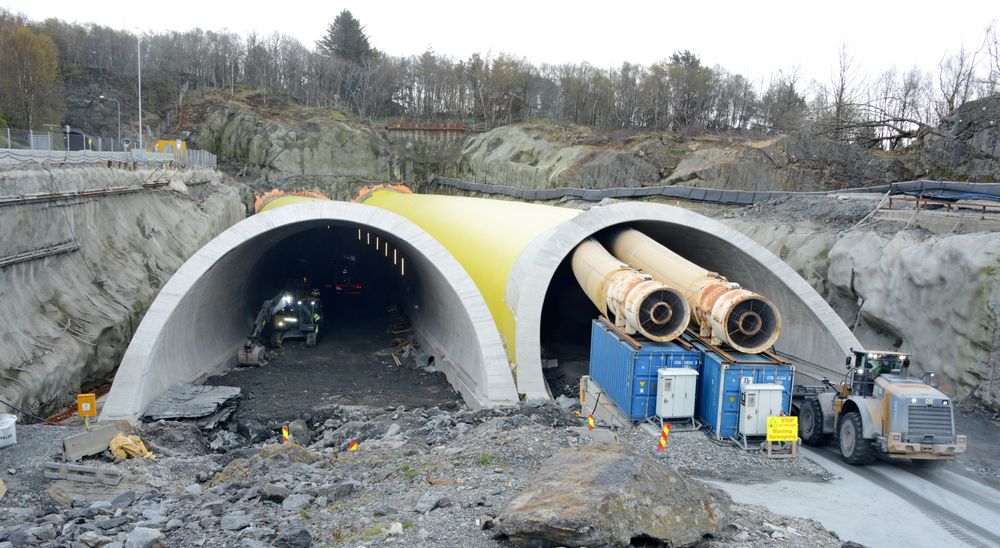 Dette er nordre påhugg til den 3,7 km lange Eiganestunnelen som skal føre E39 under Stavanger om vel tre år. 3. august er datoen å merke seg for dem som vil levere vifter til tunnelen.