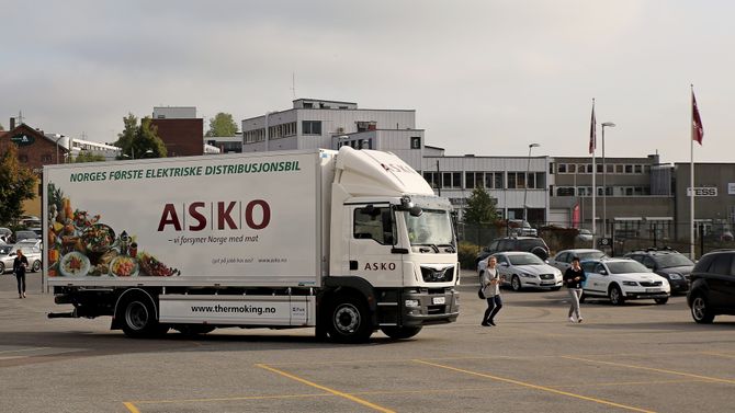 Den nye elektriske distribusjonsbilen da den ble vist fram første gang for litt over et år siden.