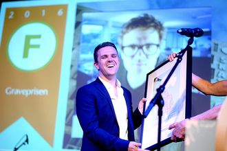 Gravejournalist Vegard Venli går fra Kommunal Rapport til Dagbladet. Her fra da han fant Fagpresseprisen i år.