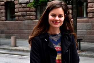 Frøydis Falch Urbye (28) tar snart med seg fotokameraet, bachelorgraden og en hund, og flytter nordover for å bli journalist i Sagát.