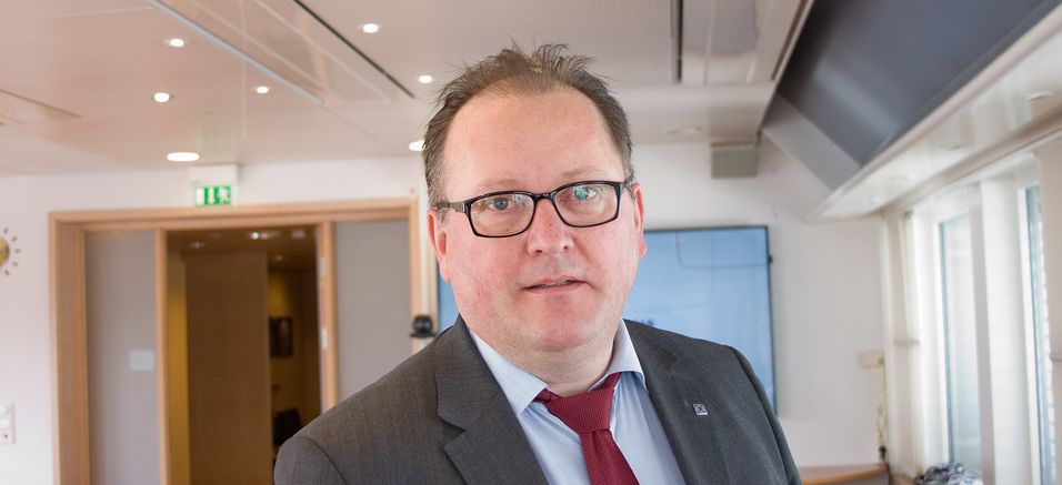 Avdelingsdirektør Einar Lunde i Nasjonal kommunikasjonsmyndighet vil ha nettdrift fysisk lokalisert i Norge av sikkerhetsmessige årsaker.