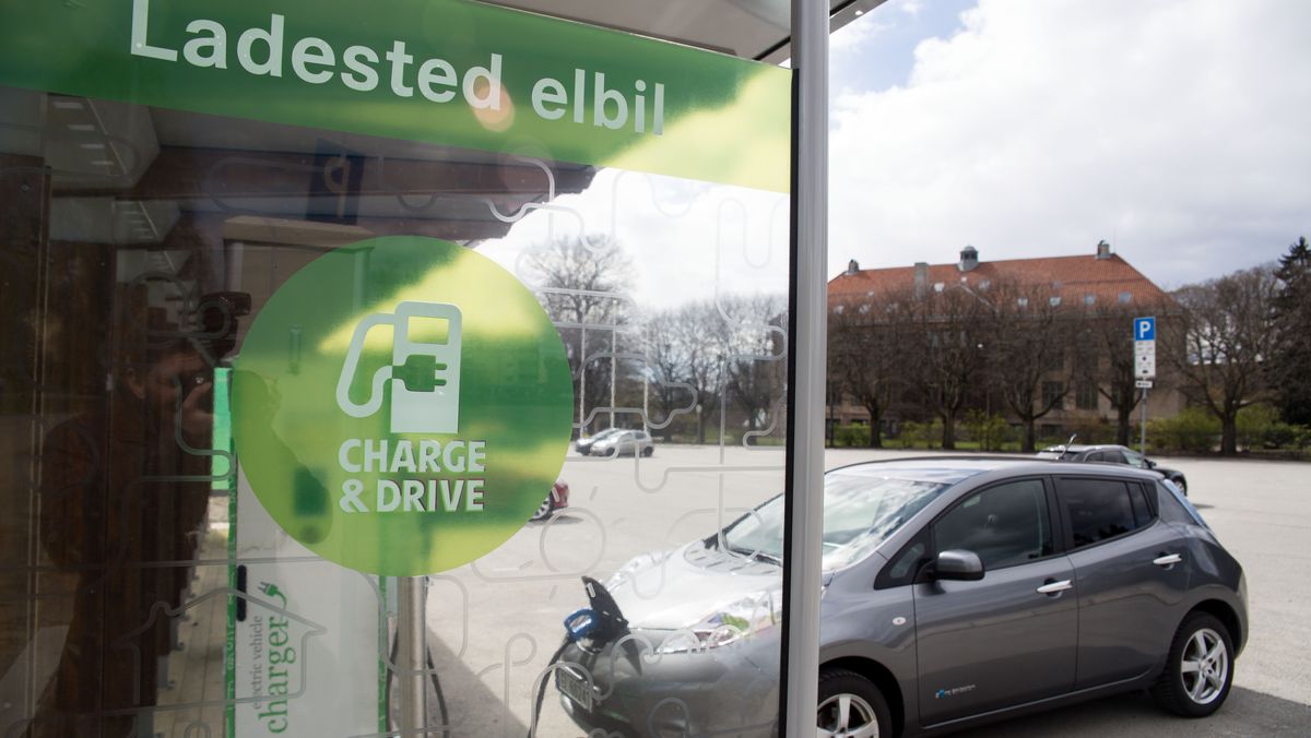 Glem hurtiglading. Nå kommer ultra hurtigladerne Tu.no Nå kommer 350 kilowatt ladenettverk med ultrahurtigladere