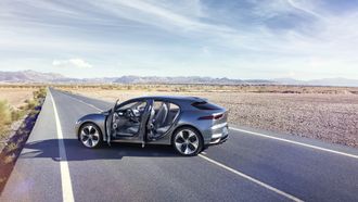 I-Pace er Jaguars første elbil og den kommer neppe til å bli veldig billig. Men den kommer i 2018.