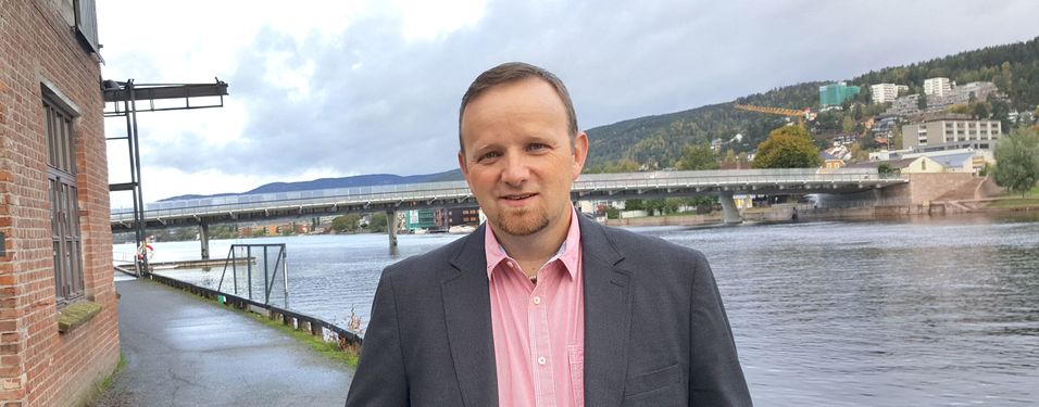 Rådgiver for digital infrastruktur i Trøndelag Fylkeskommune, Pål Magnar Dahlø, ber om innspill til prosjektet &quot;Full bredde&quot;, som skal gi bredbånd i hele Trøndelag. 