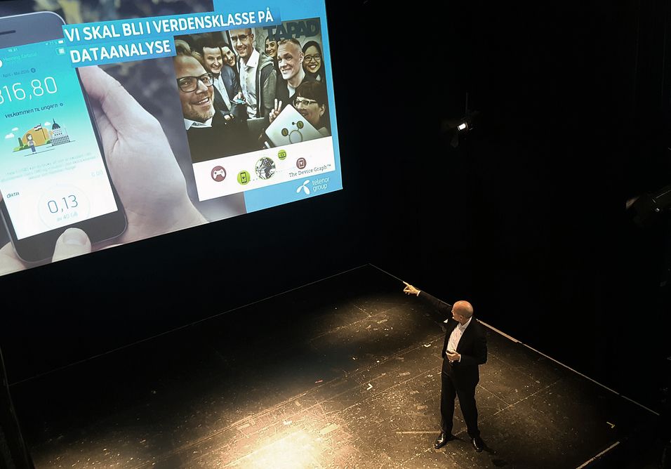 I september 2016 sto konsernsjef Sigve Brekke på en scene i Drammen og sa at Telenor skal bli i verdensklasse på data-analyse. Resultatene av arbeidet begynner i dag å vise seg, og analysene utgjør ett av flere virkemidler når selskapet digitaliserer sin kundebehandling.
