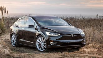 Modellen anslår et utslipp på 15-20 tonn CO2 for et batteri på 100 kilowattimer. Det er imidlertid ikke kjent hvor mye utslipp Teslas batterier står for.