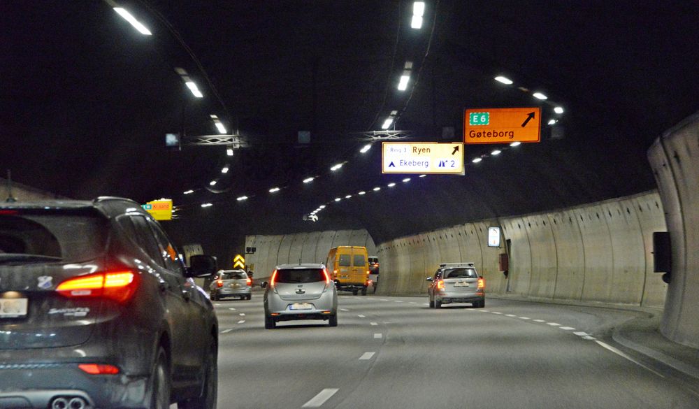 I Ekebergtunnelen kan man ta av til høyre og følge Svartdalstunnelen i retning Gøteborg. De som vil oppgradere de to tunnelene, må gi anbud innen 24. febraur.