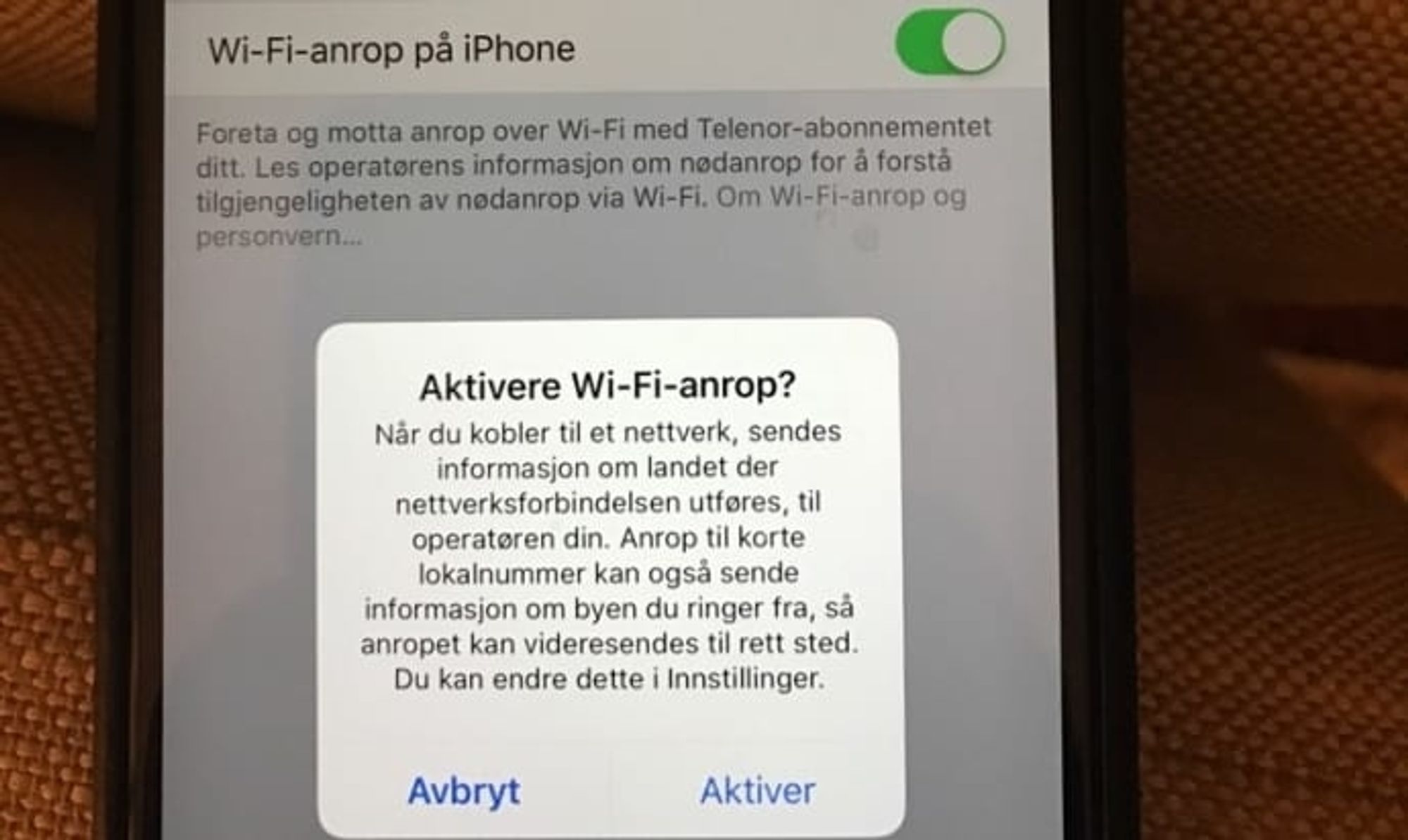 Aktivering av Wi-Fi-anrop på en iPhone.