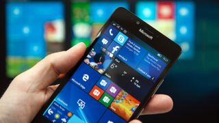 Microsoft-sjef erklærer at Windows Mobile er dødt