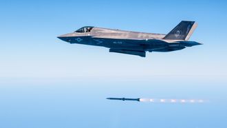 Et F-35B testskyter Amraam-missil i august i fjor. Nammo er i dag eneleverandør av motorer til dette missilet.