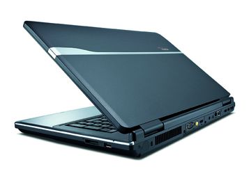 Grønt og stillegående fra Fujitsu Siemens Grønt og stillegående fra Fujitsu Siemens