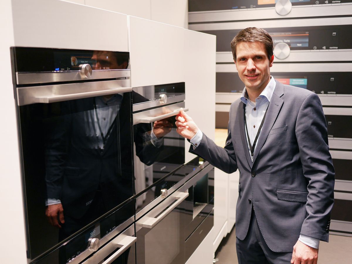 IQ700 ER SIEMENS' STØRSTE LANSERING Elektronikkbransjen.no IQ700 ER SIEMENS' STØRSTE LANSERING Elektronikkbransjen.no