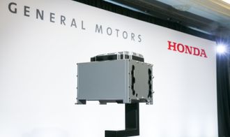 Brenselcellestabelen skal være mindre, lettere og billigere enn nåværende løsninger når Honda og General Motors setter i gang produksjon av sine nye brenselceller.