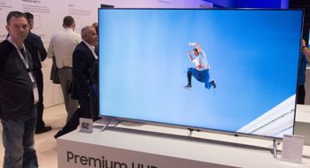 Samsung 2017- TV-er Samsung med 82 tommer i sin 7-serie