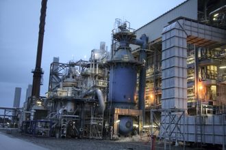 Pilotanlegget for Reinertsens membranteknologi på Statoils anlegg på Tjeldbergodden. Pilotens tår i den blå containerrammen til venstre.