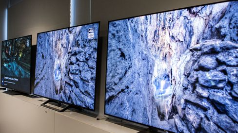 HDR var sammen med 4K/UHD de store stikkordene i 2017. I 2018 blir det sannsynligvis dynamisk HDR som gjelder, sammen med HFR - High Frame Rate. HFR dytter inn flere bilder i sekundet, og det gir et glattere og mer realistisk bilde.