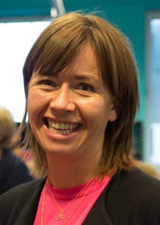 Heidi Austlid i IKT-Norge har lenge advart at Norge ikke utdanner nok IT-personell. Nå er markedet støvsugd for kompetanse, sier hun.