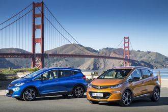 Opel Ampera-e i forbindelse med den offisielle Chevy Bolt-lanseringen i San Francisco for et par uker siden.