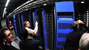 Intel_Team_Inside_Facebook_Data_Center.1