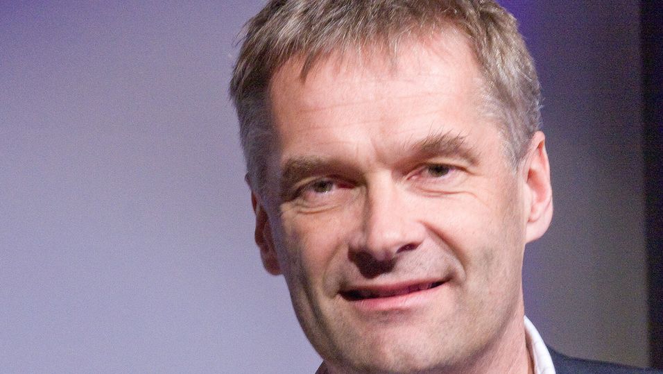 Administrerende direktør Abraham Foss i Telia Norge er uenig i Konkurransetilsynets varslede konklusjon om at et kjøp av Phonero vil svekke konkurransen.