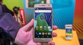 Motorola Moto G5 Moto G5 er bare en liten forbedring fra i fjor, og det er akkurat det vi hadde håpet