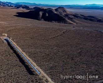 Testbanen bygges i Nevada-ørkenen.