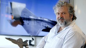 I 2002 hadde Techni åtte ansatte i en kjeller, og Dag Almar Hansen sendte noen eposter til Moog inc. Det ble inngangen til F-35-programmet.