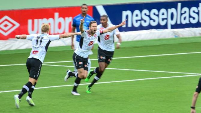 OPNA KONTOEN: Hannu Patronen opna sjumålsfesten alt etter tre minuttar.