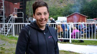 NØGD FESTIVALSJEF: Det vart nokre blaute dagar på Målrock, men med eit rekordstort publikum inn dørene må festivalsjef Kathrine Clausen Fredheim seie seg nøgd.