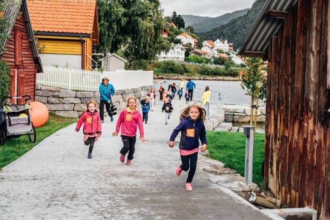 MORO: Borna deltok også under festivalen Fjell og fjordmoro.