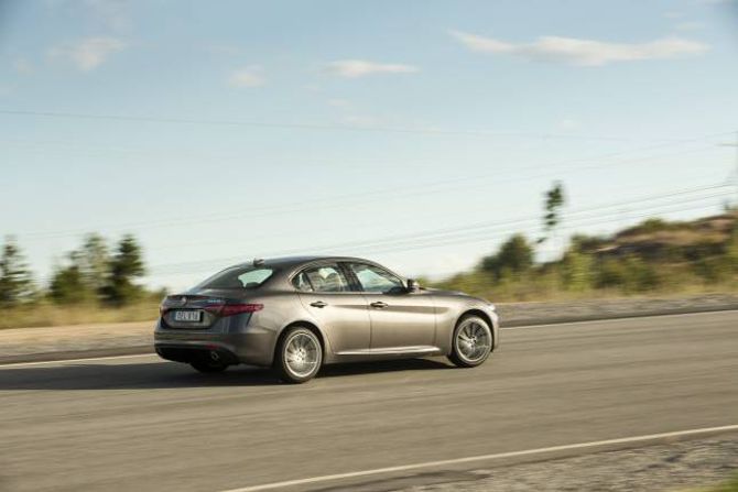 KØYREEIGENSKAPAR: Alfa Romeo har skrudd saman ein veldig artig familiebil.