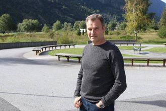 SKAL LØYSAST: Per Gullaksen, dagleg leiar i Lærdal Energi, seier dei er i dialog med kommunen og skal løysa problemet.
