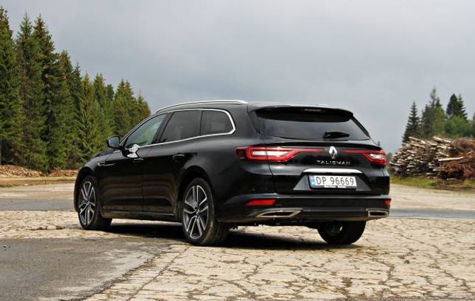 VEKT: Talisman veg litt meir enn Volkswagen Passat og Mazda 6 og så å seie det same som Mondeo. Alle ligg dei og vakar rundt 1,5 tonn.
