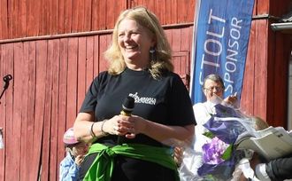 LITT AV KVART: I tillegg til mat- og salsboder, byr Haustmarknaden i Lærdal på konsertar og konkurransar av ymse slag. Marknadssjef Astrid Trulsen håpar så mange som mogleg tek turen innom.