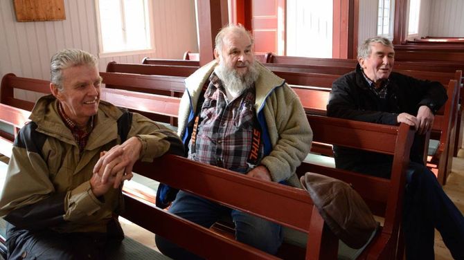 GIR SEG IKKJE: Halvard Eri, Hans Hagheim og Hans Tønjum.