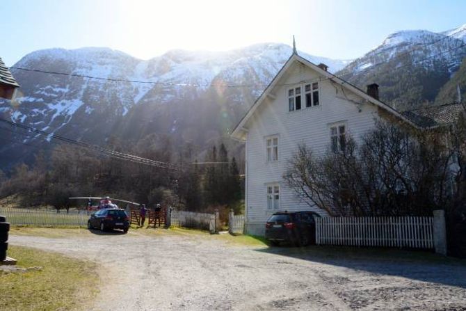 NATVIK GARD: Siri Benjaminsen fortel at Natvik gard var drive som deltidsbruk frå 1987 til 2009 primært for sau. Men frå 2009 auka dei talet på sau frå 60 til 150.