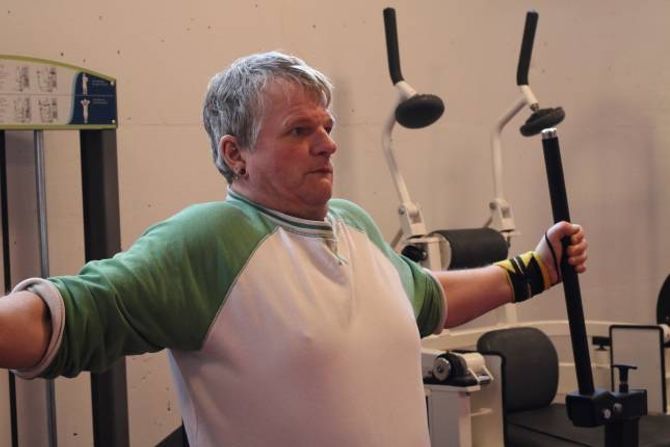TUNGE TAK: Det er tunge tak for dei som er med på prosjektet, men trening gir ein form for rus og glede det også, seier Rinde.