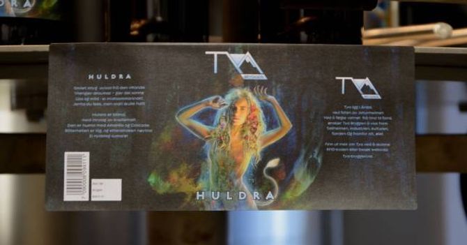HULDRA: Førebels ser etiketten til "Huldra", den første ølsorten til Tya Bryggeri, slik ut.