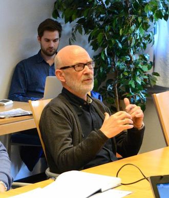 IKKJE EIN FASIT: Jan Olav Fretland (Sv) seier dei tre alternativa til skulestruktur er administrative val, som ikkje enno er handsama politisk.