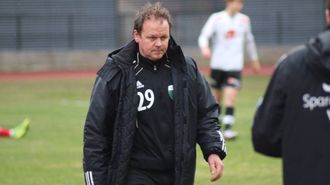 NØGD MED INNSATSEN: Ivan Øy, trenar for Årdal FK. Arkivfoto