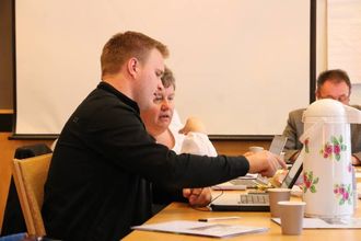 STILTE SPØRSMÅL: Aleksander Øren Heen (Sp) stilte spørsmål ved kor mykje som står att på det ubundne kapitalfondet etter tiltaka.